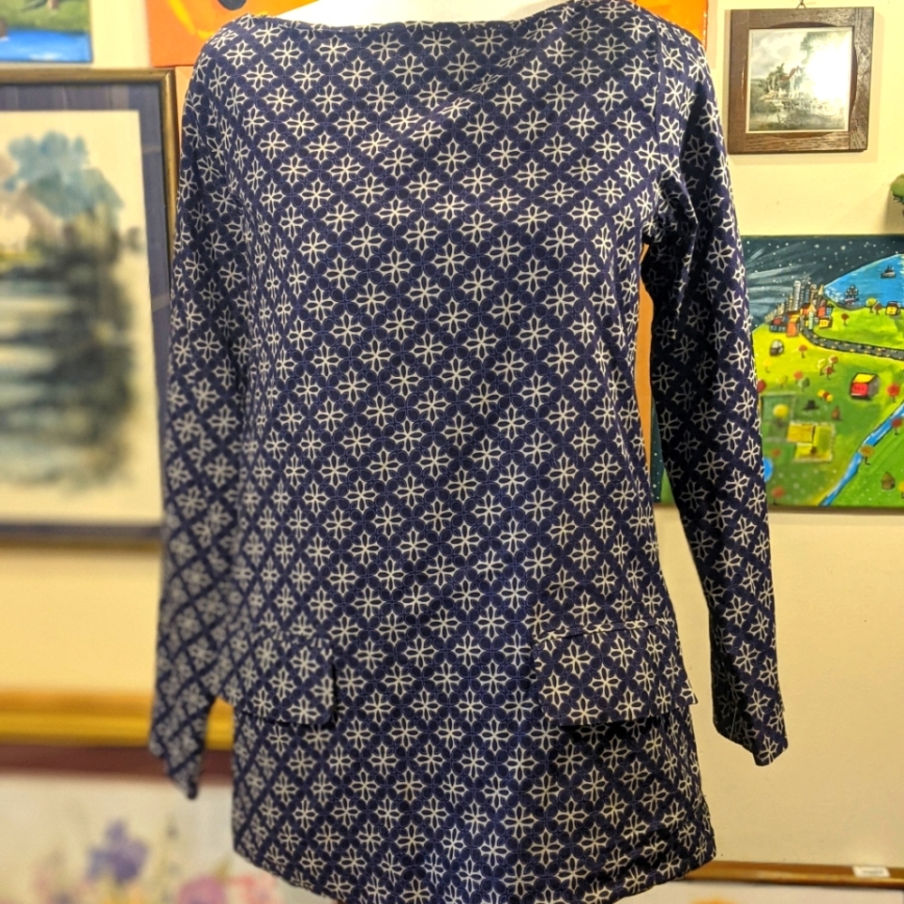 EUC size extra small Roberta Freymann blue and white cotton blouse